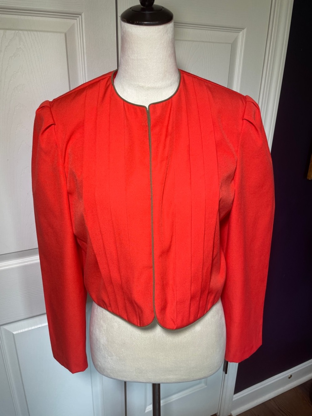 Vintage Cropped Red Collarless Pleated Blazer Jacket Size Medium
